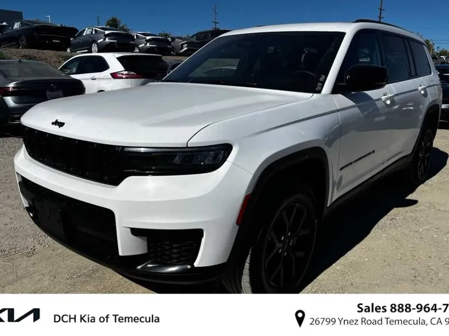 2024 Jeep Grand Cherokee Laredo photo 1