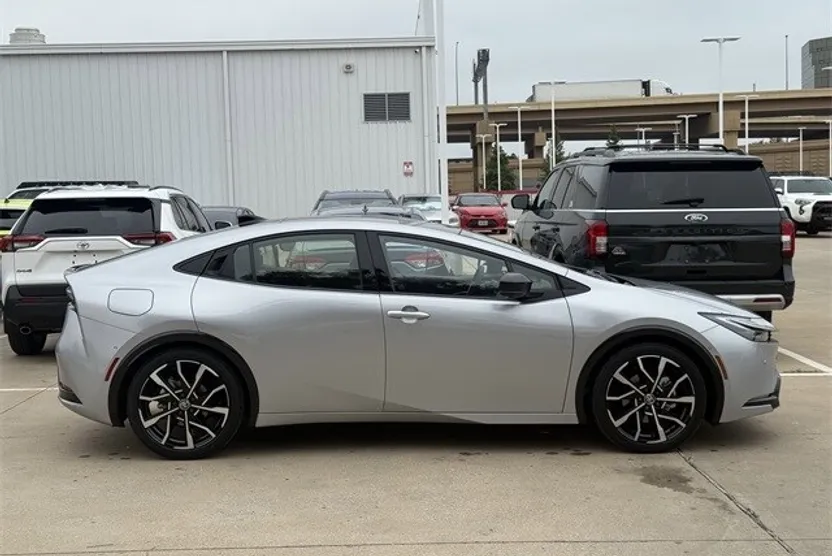 2024 Toyota Prius Prime XSE Premium photo 1