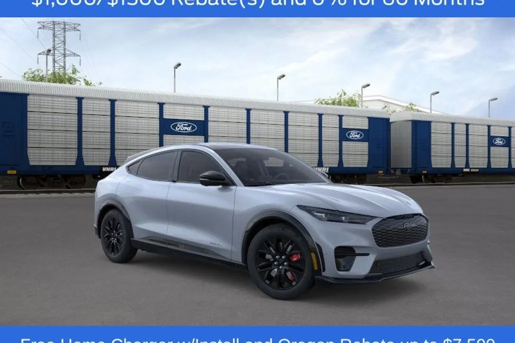 2025 Ford Mustang Mach-E Premium photo 1