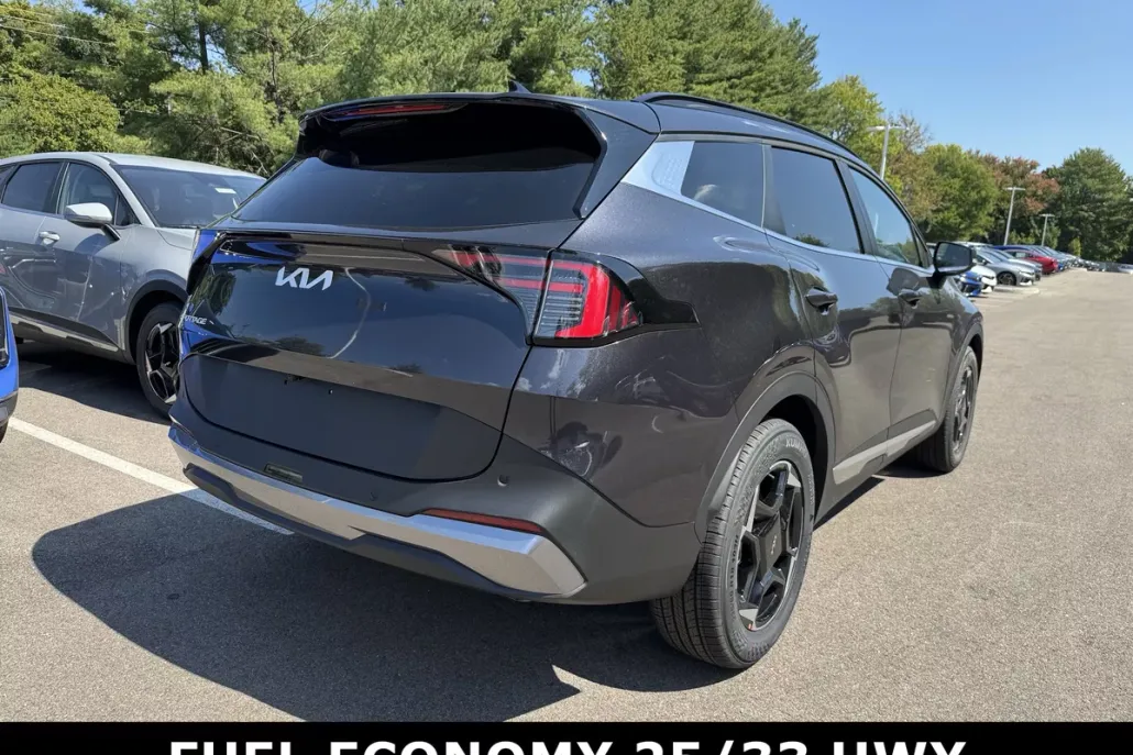 2026 Kia Sportage EX photo 1