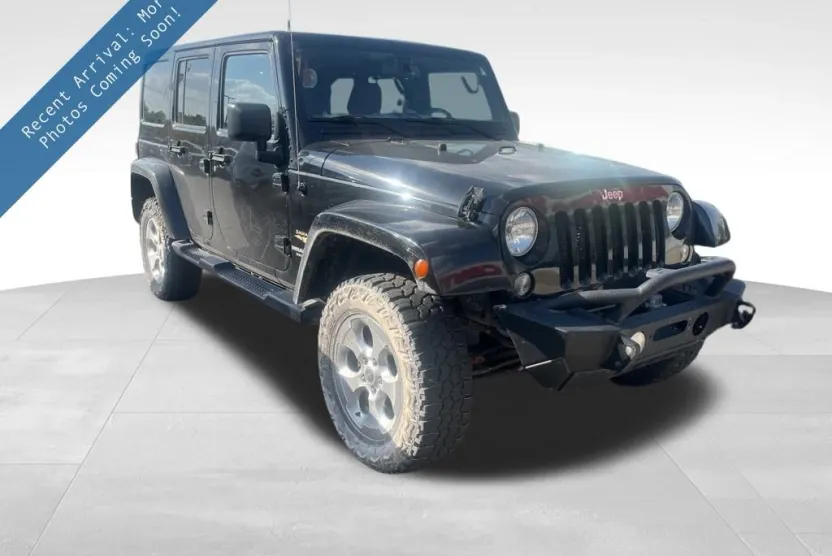 2015 Jeep Wrangler Unlimited Sahara photo 1