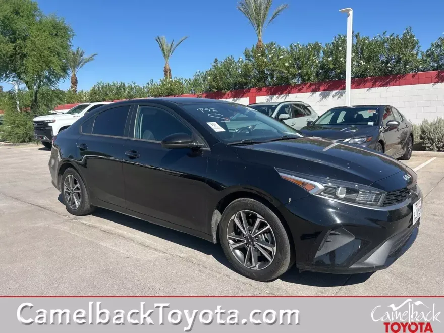 2022 Kia Forte LXS photo 1