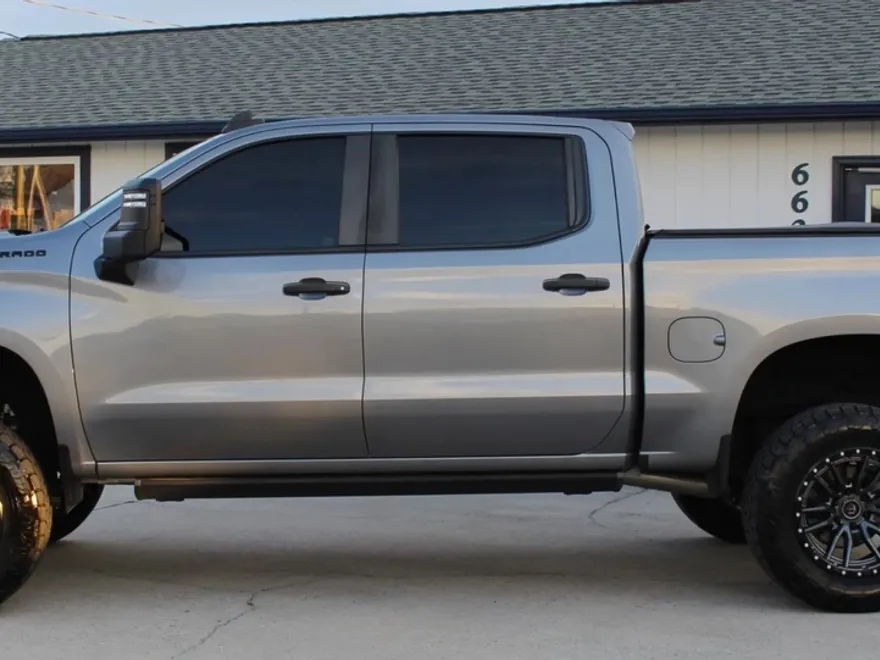 2020 Chevrolet Silverado 1500 Custom photo 1