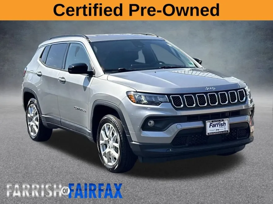 2023 Jeep Compass Latitude Lux photo 1