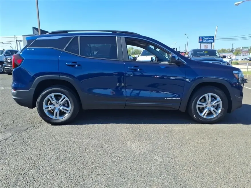 2022 Gmc Terrain SLE photo 1