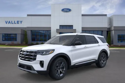 2025 Ford Explorer photo 1
