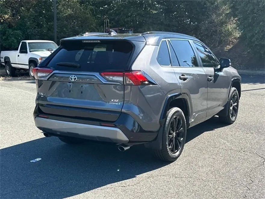 2024 Toyota RAV4 Hybrid XSE photo 1