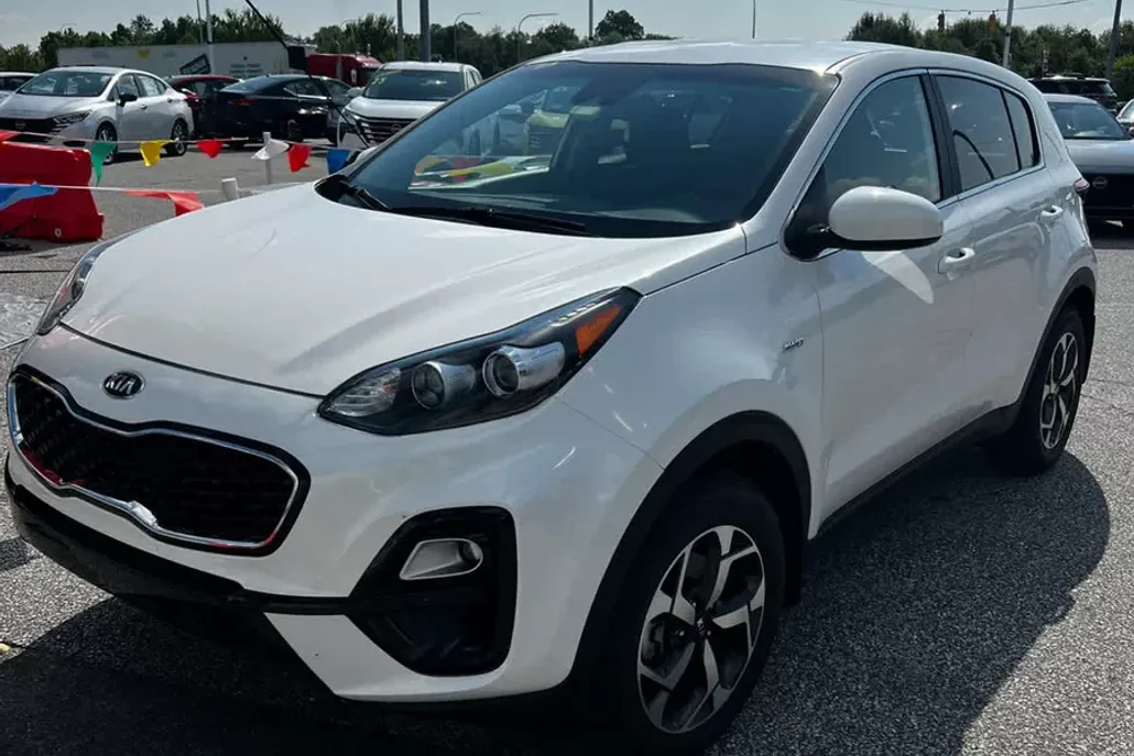 2022 Kia Sportage LX photo 1