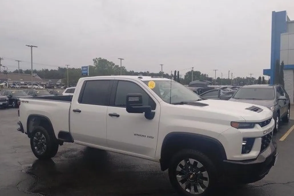 2023 Chevrolet Silverado 2500HD Custom photo 1