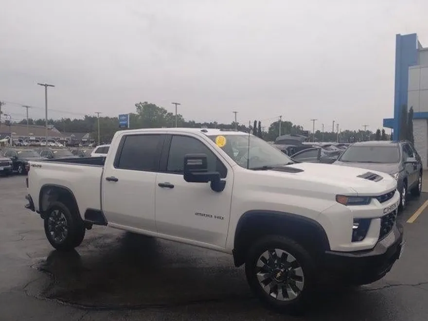 2023 Chevrolet Silverado 2500HD Custom photo 1