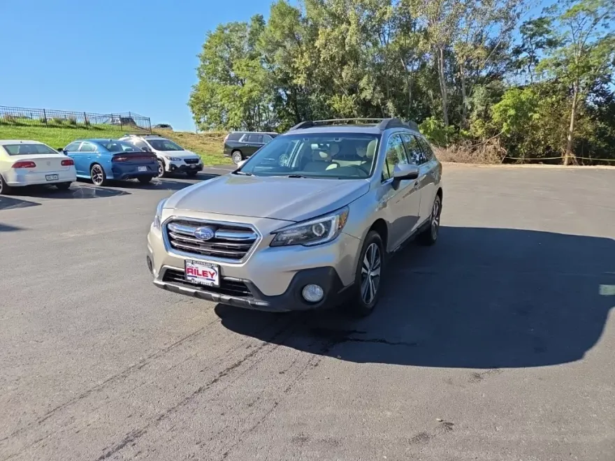 2019 Subaru Outback 2.5i Limited photo 1