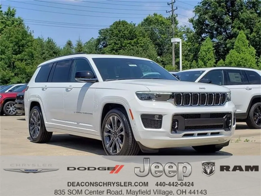 2025 Jeep Grand Cherokee Overland photo 1