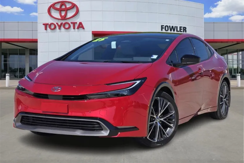 2025 Toyota Prius XLE photo 1