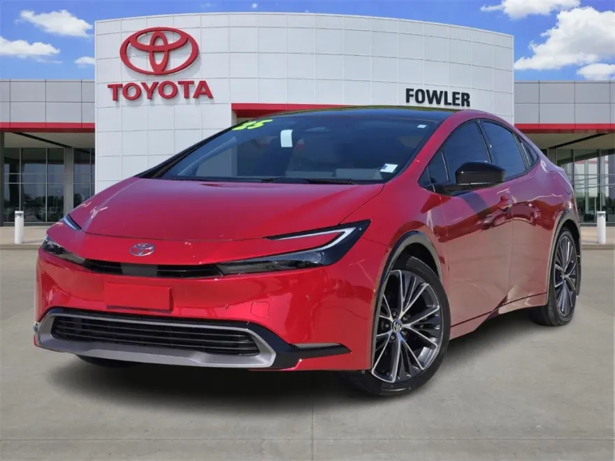 2025 Toyota Prius XLE photo 1