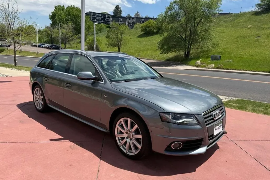 2012 Audi A4 2.0T Quattro Avant Premium Plus photo 1