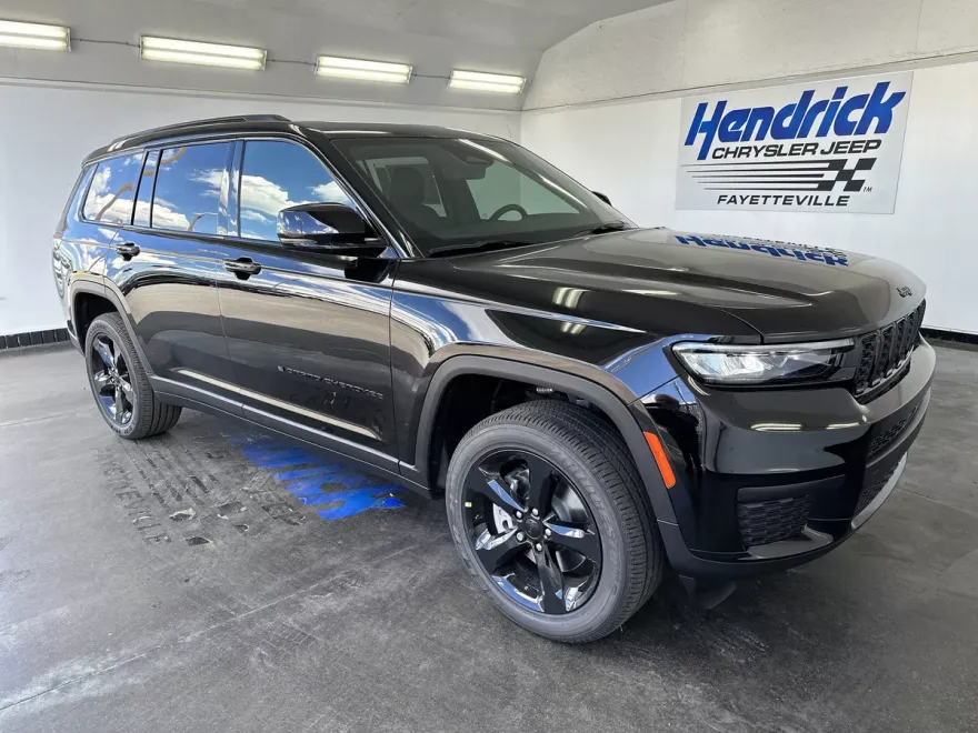 2025 Jeep Grand Cherokee Altitude X photo 1