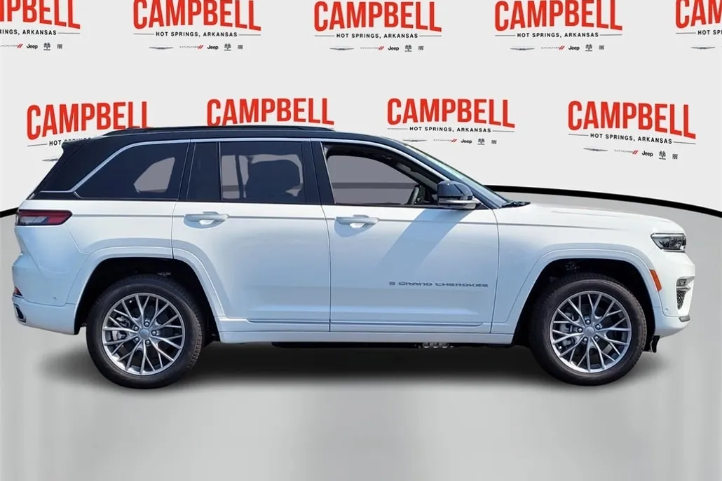 2024 Jeep Cherokee Summit 4xe photo 1