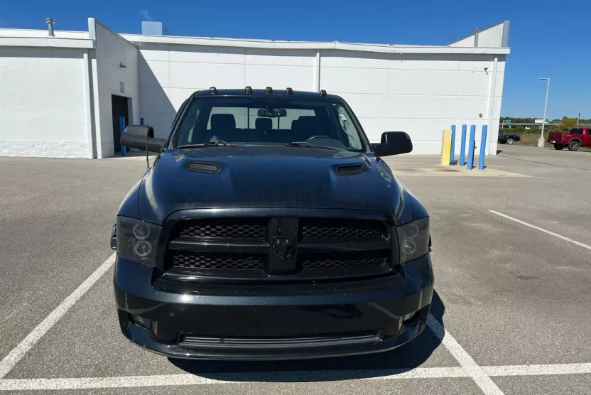 2010 Dodge Ram Laramie photo 1
