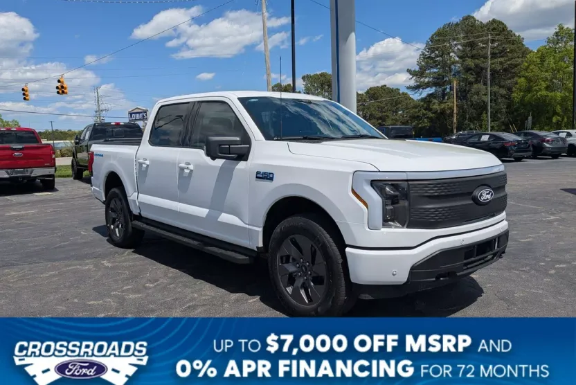 2025 Ford F-150 Lightning photo 1