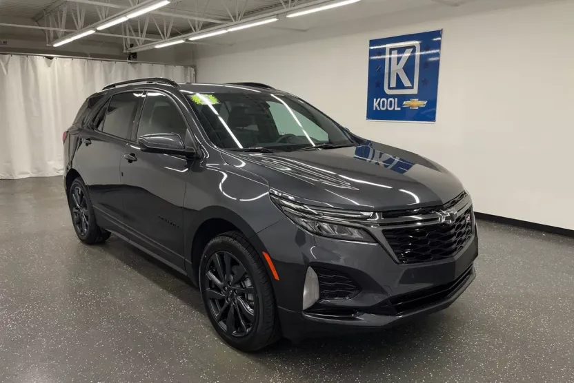 2023 Chevrolet Equinox RS photo 1