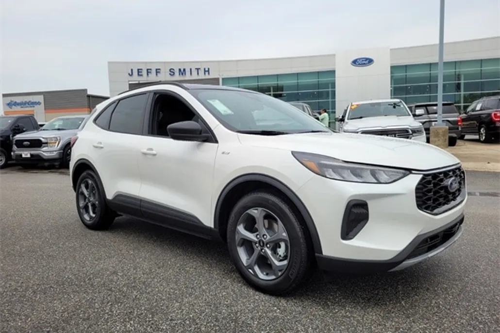 2025 Ford Escape ST-Line photo 1