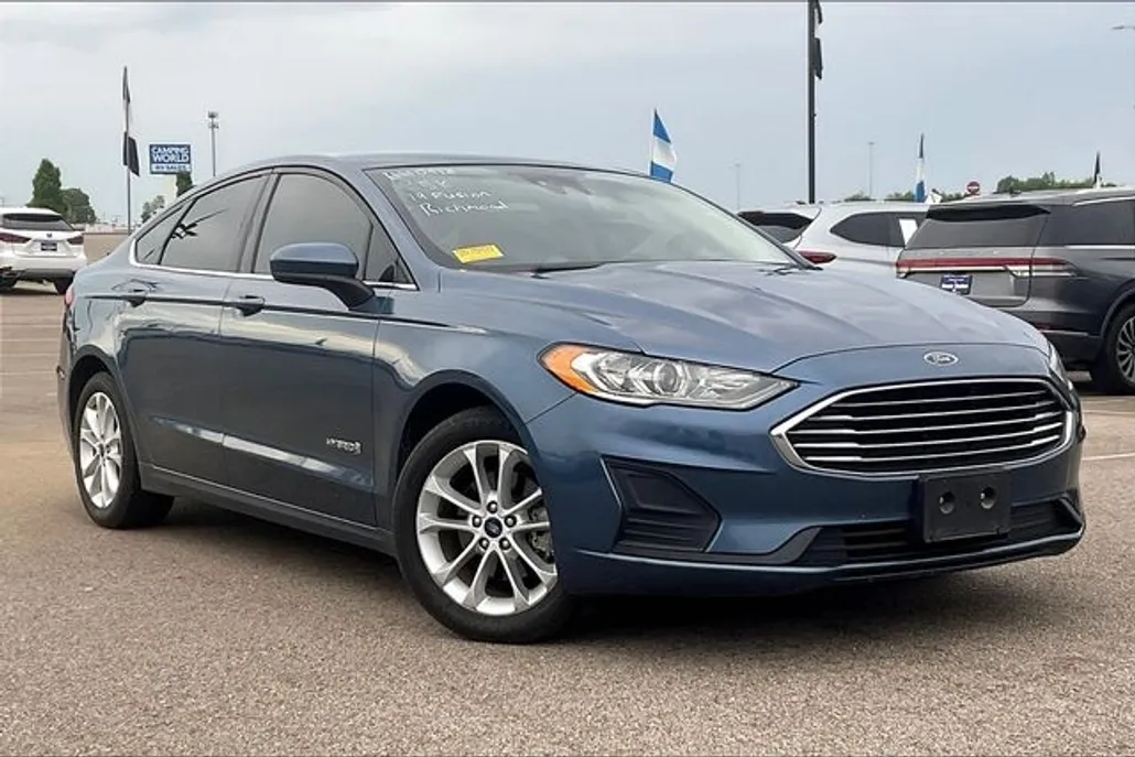 2019 Ford Fusion Hybrid SE photo 1