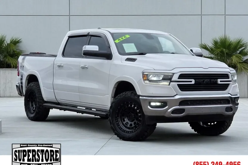 2019 Ram 1500 Laramie photo 1