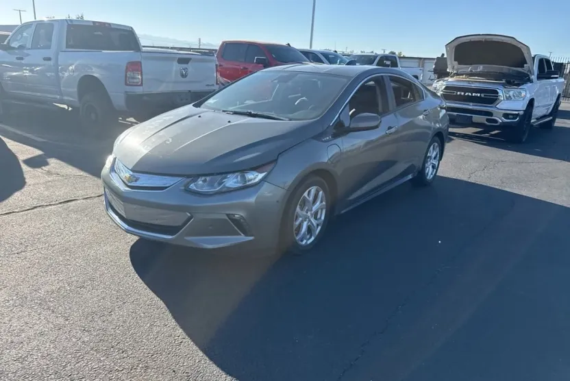 2017 Chevrolet Volt Premier photo 1