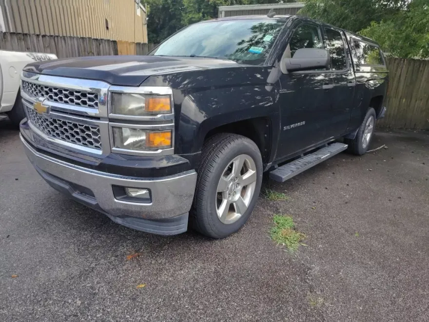 2014 Chevrolet Silverado LT photo 1