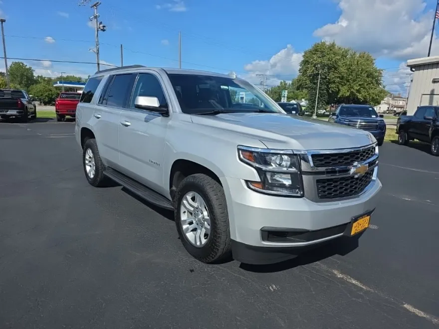 2018 Chevrolet Tahoe LT photo 1