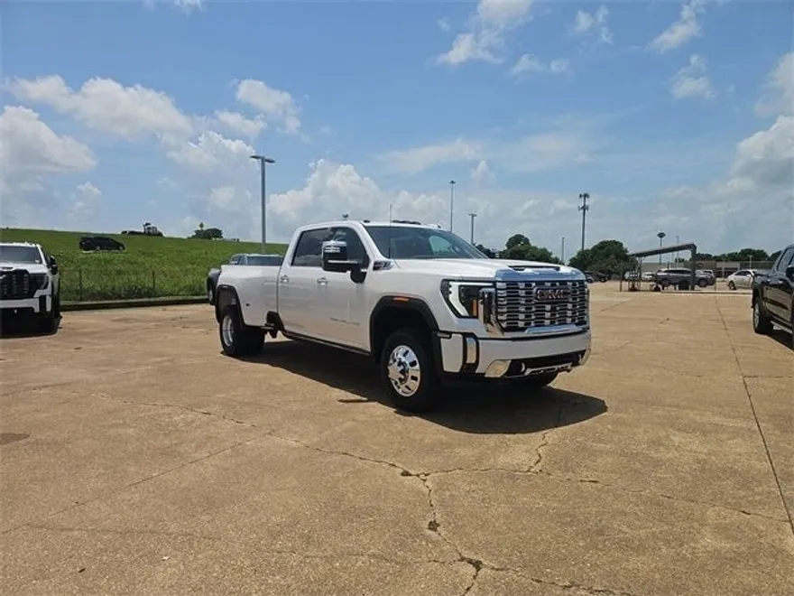 2025 Gmc Sierra 3500 HD Denali photo 1