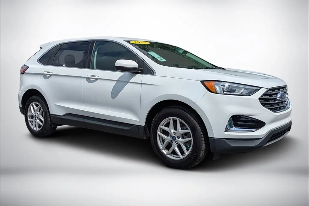 2022 Ford Edge SEL photo 1