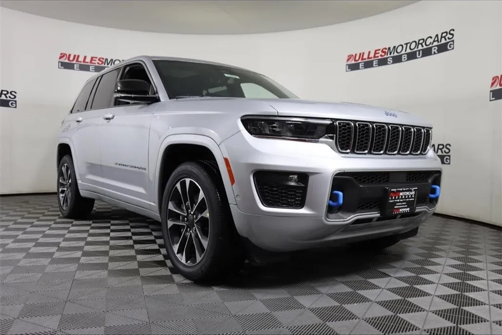 2024 Jeep Cherokee Overland 4xe photo 1