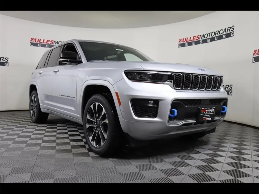 2024 Jeep Cherokee Overland 4xe photo 1