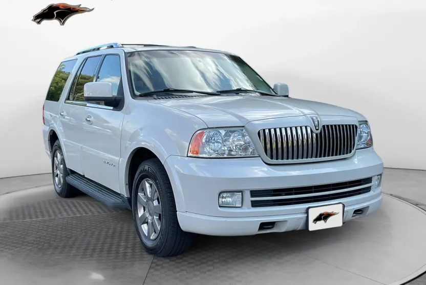 2006 Lincoln Navigator Luxury photo 1