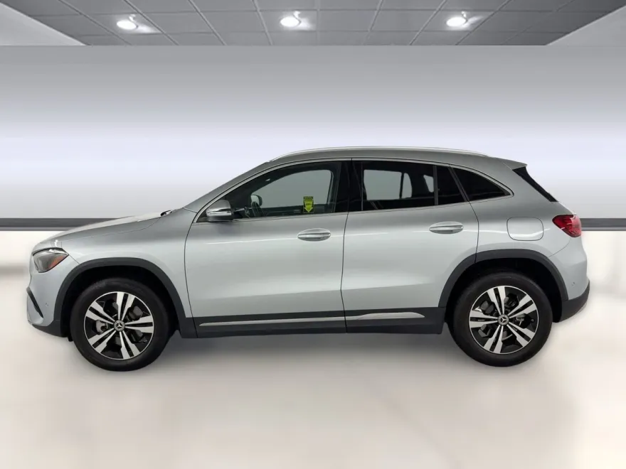 2025 Mercedes Benz GLA 250 photo 1
