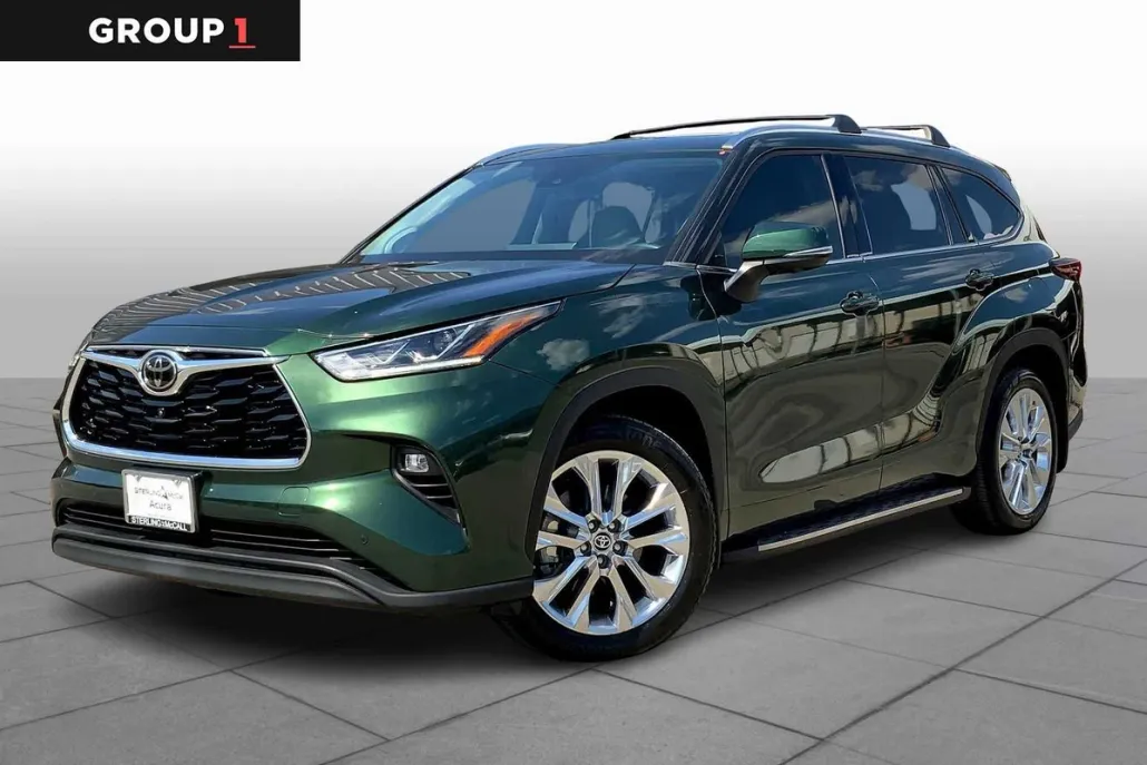 2024 Toyota Highlander Limited photo 1
