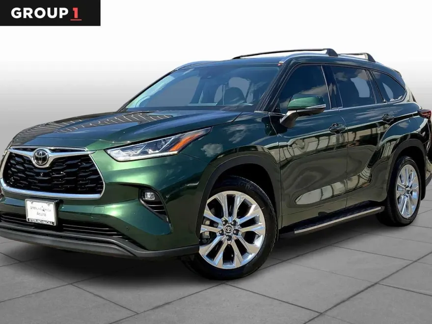 2024 Toyota Highlander Limited photo 1