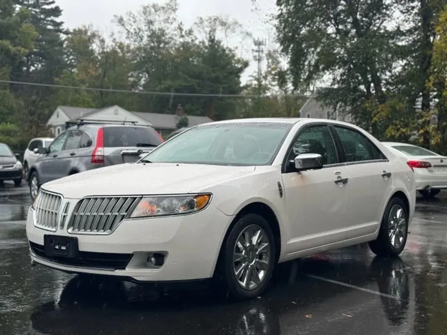 2012 Lincoln MKZ photo 1