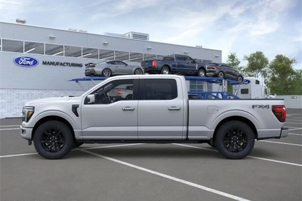 2025 Ford F-150 Platinum photo 1