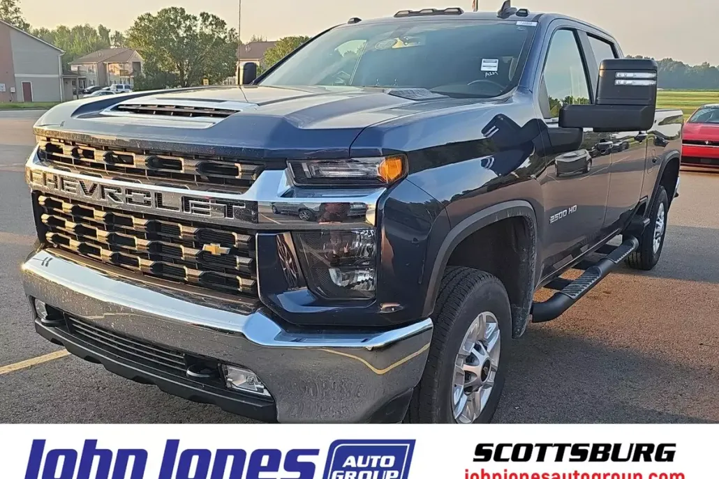 2022 Chevrolet Silverado 2500HD LT photo 1
