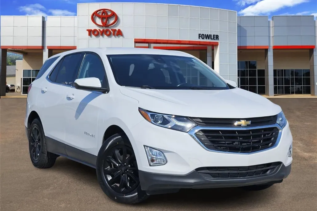 2020 Chevrolet Equinox LT photo 1
