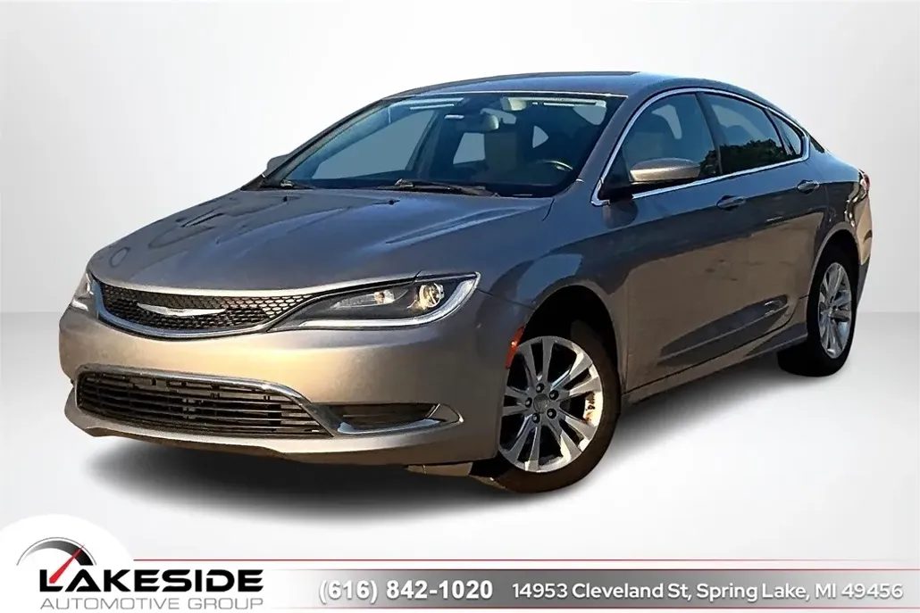 2015 Chrysler 200 Limited photo 1