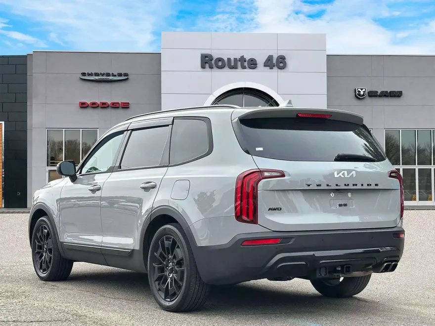 2022 Kia Telluride EX photo 1