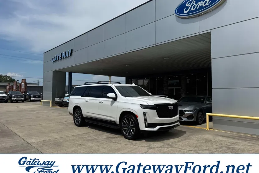 2022 Cadillac Escalade ESV Sport photo 1