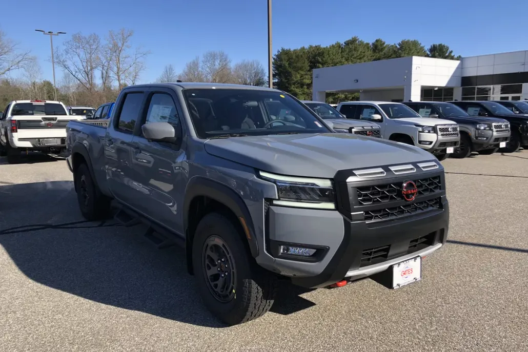 2025 Nissan Frontier PRO-4X photo 1