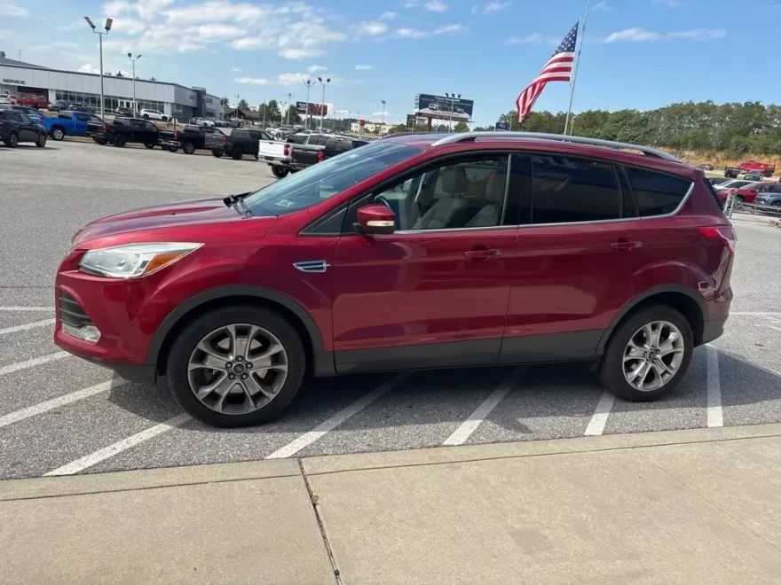 2014 Ford Escape Titanium photo 1