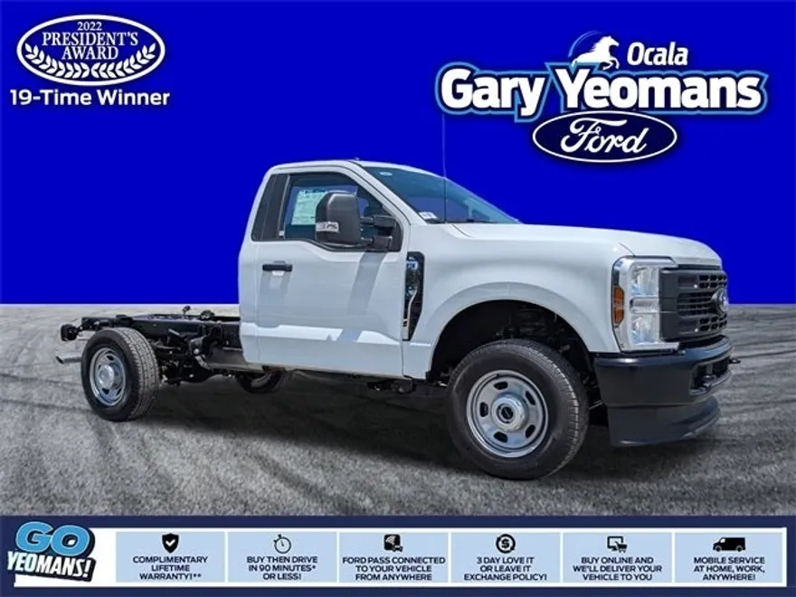 2025 Ford F-350 XL photo 1