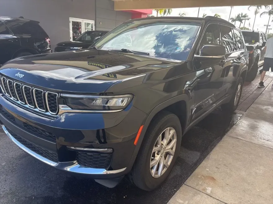 2022 Jeep Grand Cherokee L photo 1