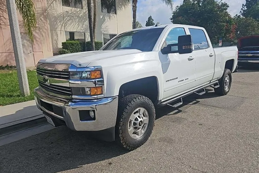 2015 Chevrolet Silverado 2500HD LT photo 1